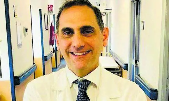 Tangenti, arrestati medico e manager