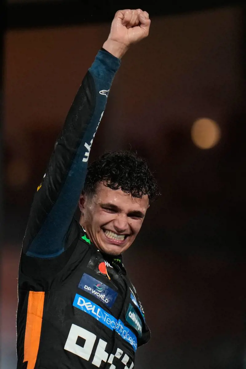 È la F1 dei due campioni. Vince Norris, vince Verstappen