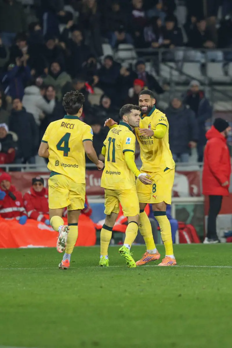 Il Milan ribalta il Torino con un super Pulisic: i rossoneri agganciano il Napoli in vetta