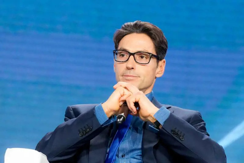 Berlusconi elogia Meloni: "Il miglior primo ministro in Europa"