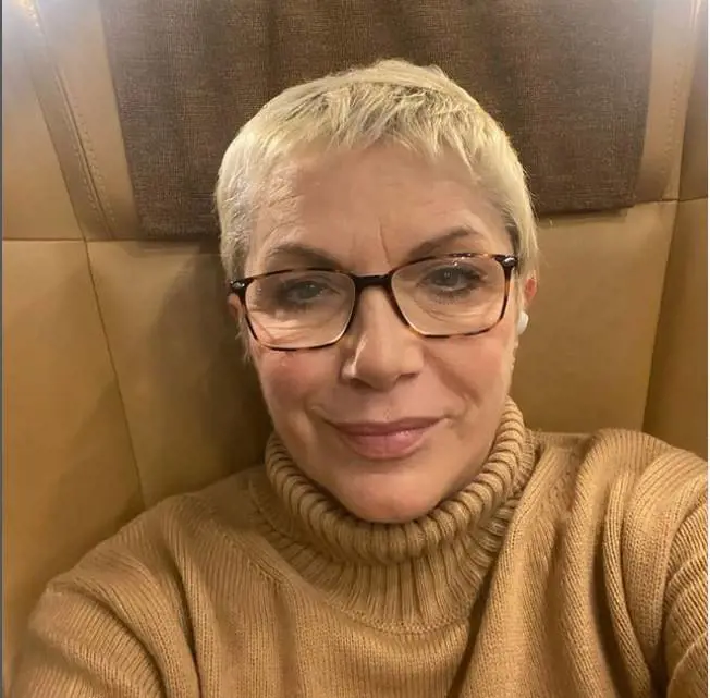 Rosanna Banfi: "I linfonodi sono puliti, la mia disavventura col tumore è finita"