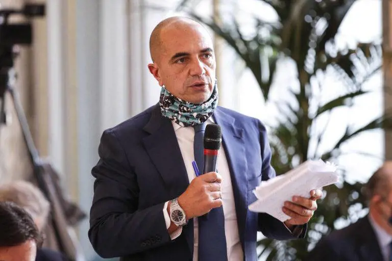 "Riso amaro per l’Italia, l’Asia ci invade. Bruxelles fa spallucce e a pagare sono i minori"