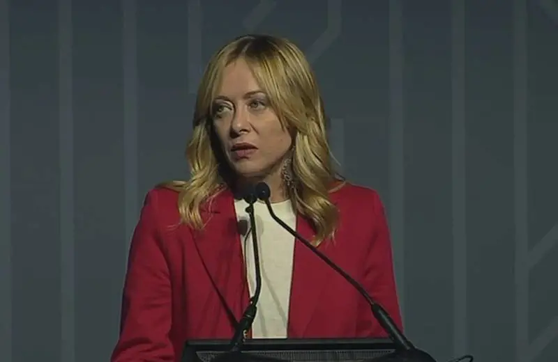 Meloni: "Sappiamo di essere dalla parte giusta della storia"