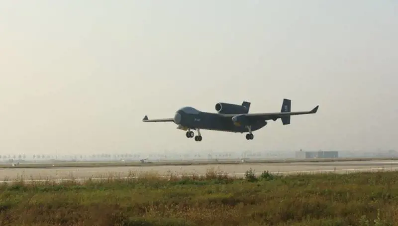 Spunta la "portaerei dei droni": cosa può fare il nuovo super‑drone Jiutian