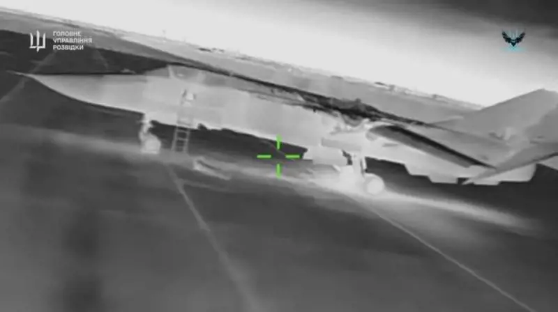 Guerra in profondità in Crimea: i droni ucraini colpiscono aerei, radar e logistica russa