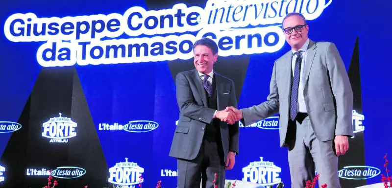 Lo strappo di Conte su sicurezza e leader. "A sinistra non c'è". Ed è gelo con Schlein