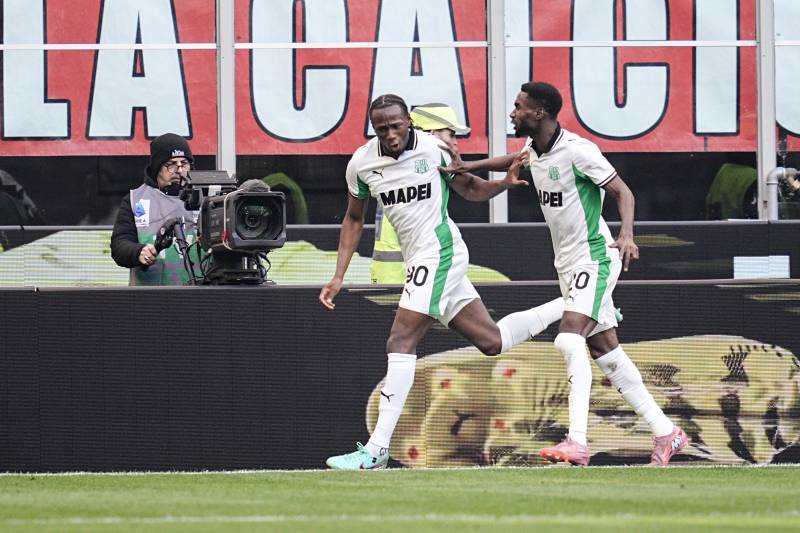 Milan Sassuolo Kone celebrazione