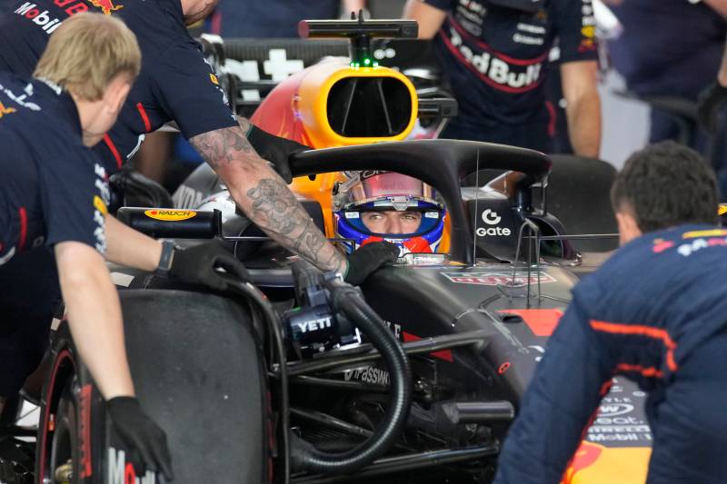 F1 Qatar Red Bull box