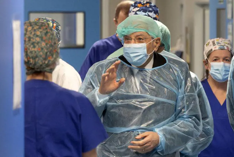 Mattarella a Milano, prima tappa al Niguarda per i feriti di Crans-Montana: "Devono farcela, dobbiamo riconsegnargli una vita piena"