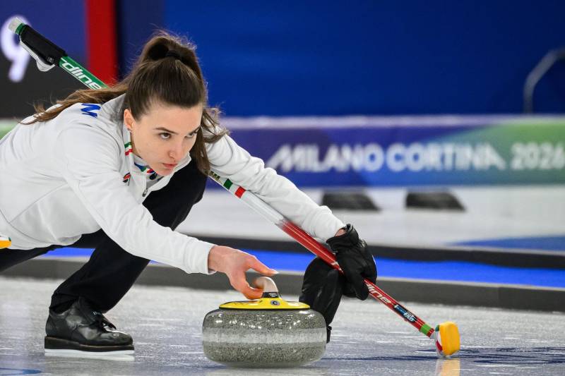 Constantini, curling