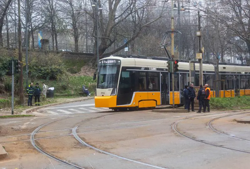Altri sei mesi senza tram, in centro cresce il malessere