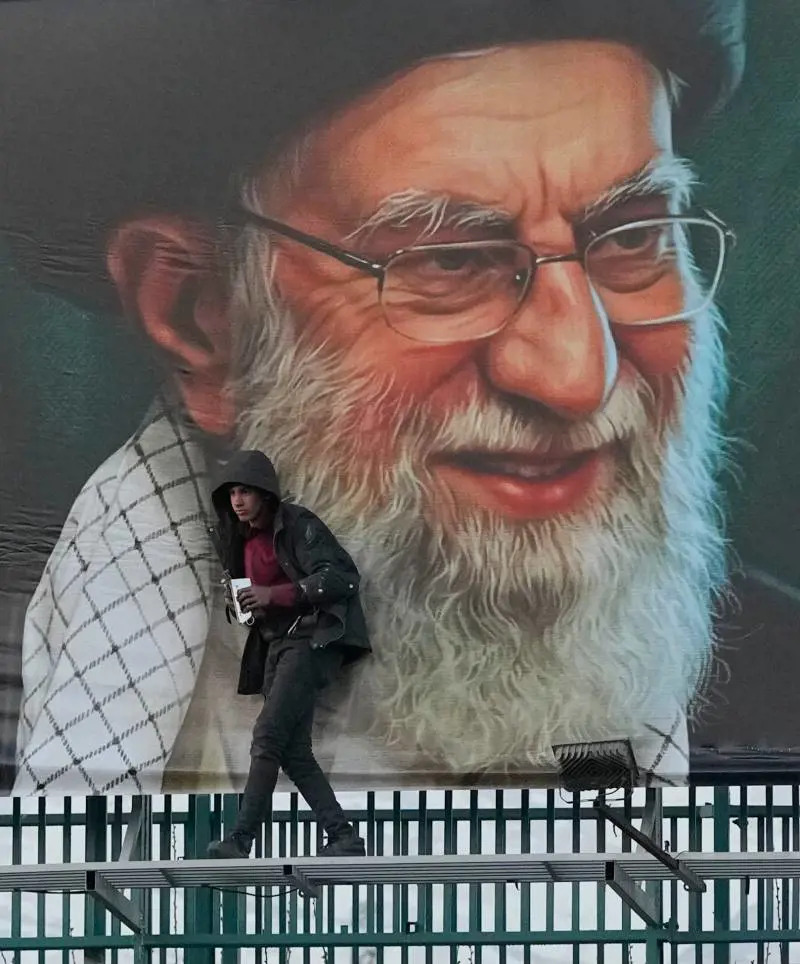 Lotta ai vertici sul post Khamenei. E avanza l'opzione dittatura militare