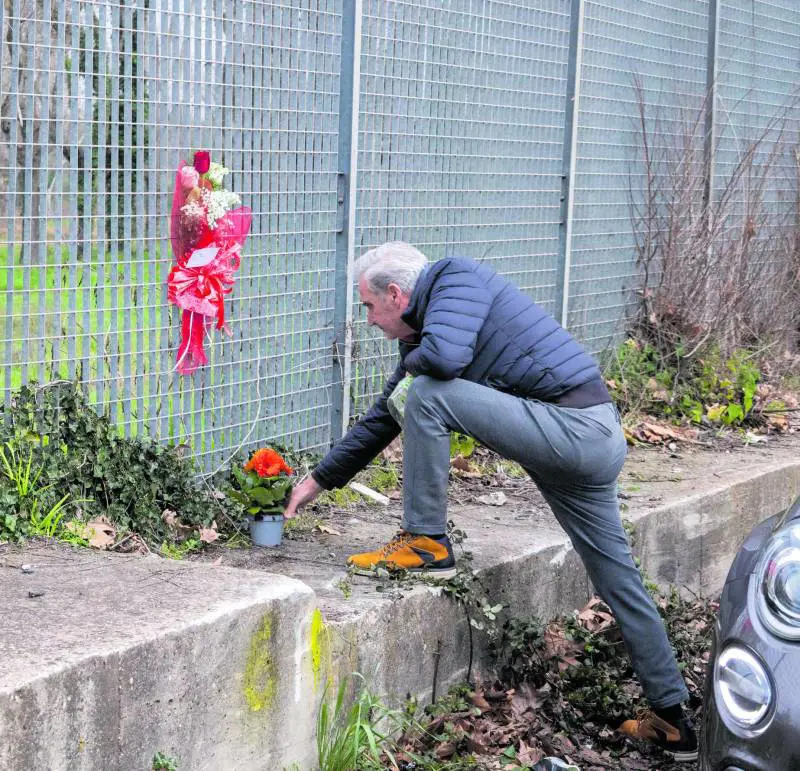 Clandestini in fuga dalla polizia: un frontale stermina una famiglia