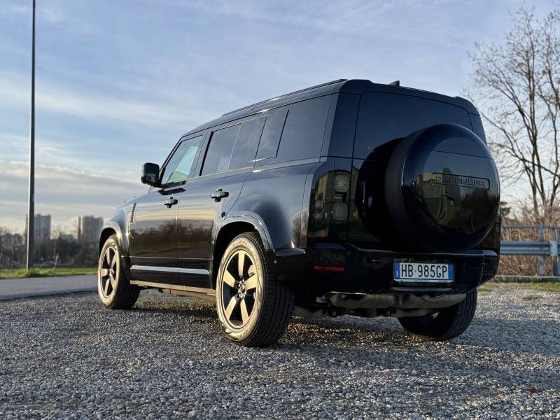 Land Rover Defender sei cilindri diesel: tutte le foto 14