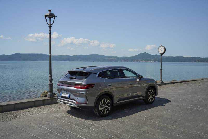 Le foto di BYD Seal U DM-i: il SUV plug-in che punta tutto su comfort ed efficienza 5