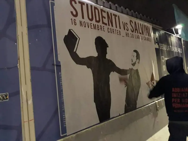 "Salvini solo un topo di fogna". I collettivi inneggiano al pestaggio