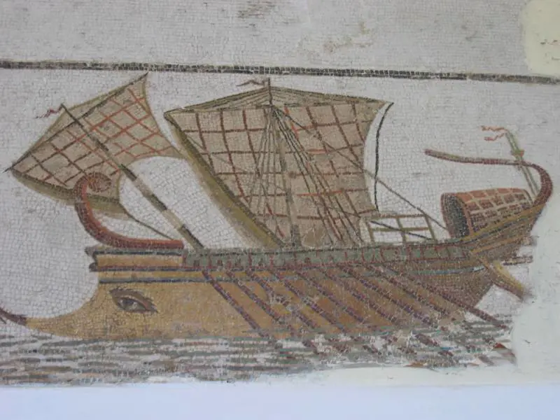 "Vele, scafi e naufragi faccio rivivere il romanzo della marineria antica"