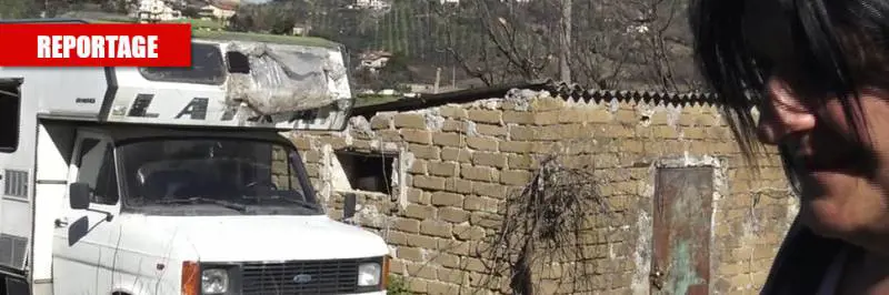 Invalida al 100% vive in camper da 4 anni: "Chiedo solo dignità"