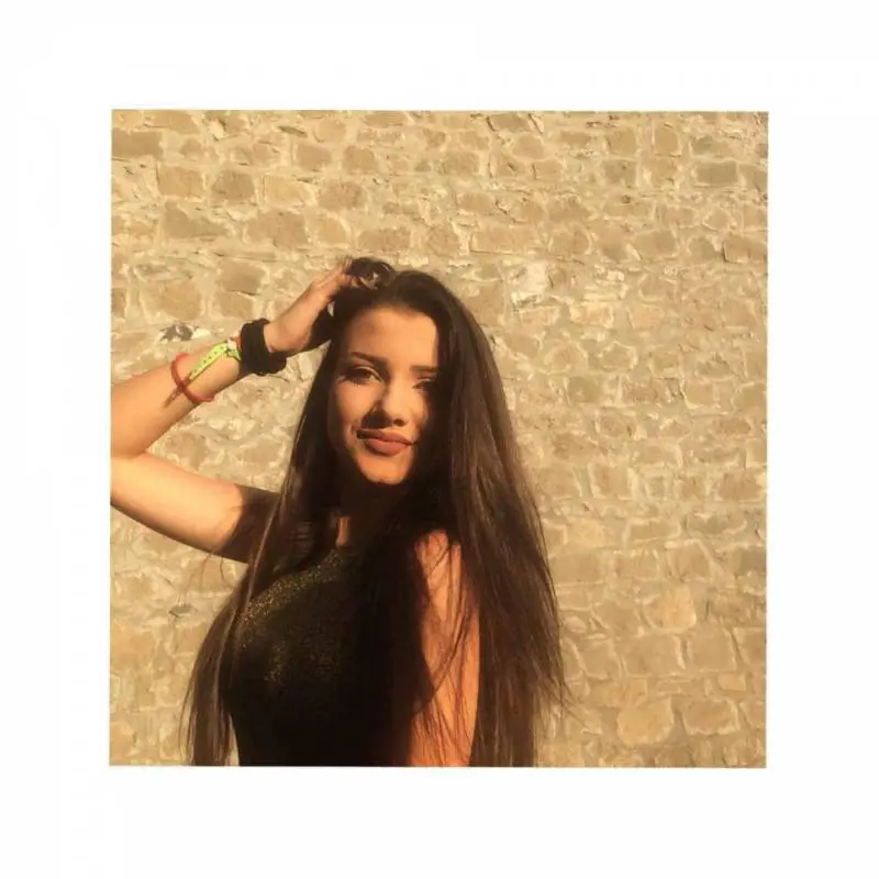 Dimessa dall'ospedale, muore a 16 anni
