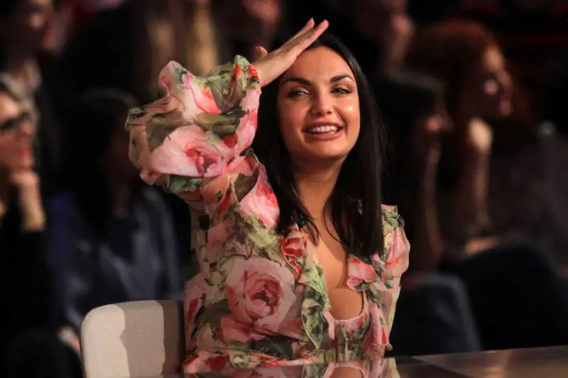 Elettra Lamborghini risponde a chi la accusa di fare twerking e non beneficenza