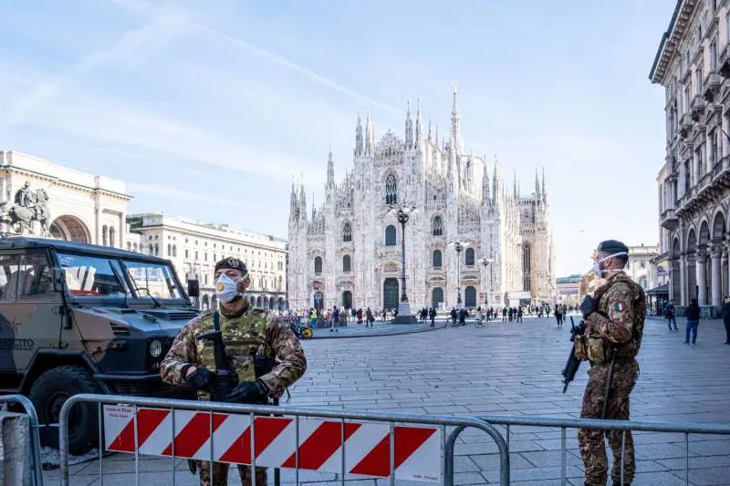 Coronavirus in Lombardia, frenano i contagi. Ma ora preoccupa Milano