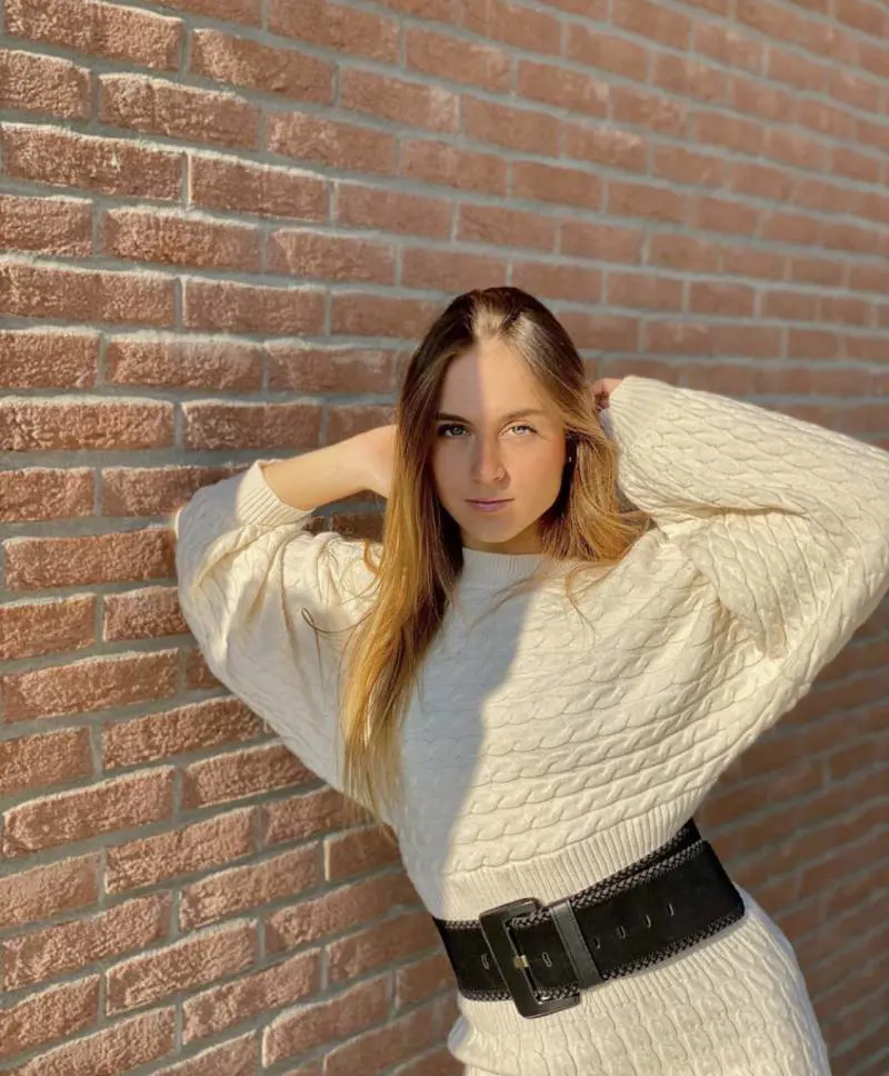 Ambra Cotti: "Il web? Potrebbe finire tutto, ma ho la danza"