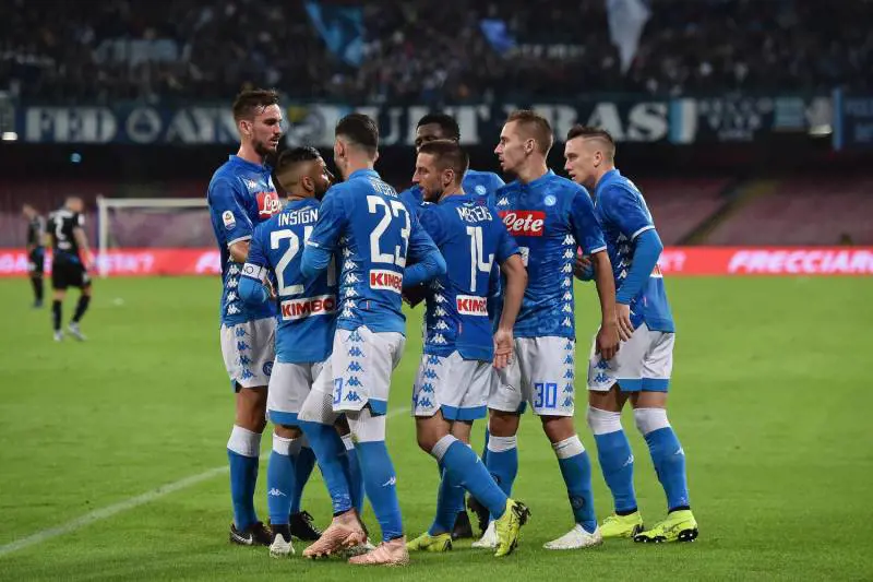 Napoli, manita all'Empoli: gli azzurri stendono 5-1 i toscani