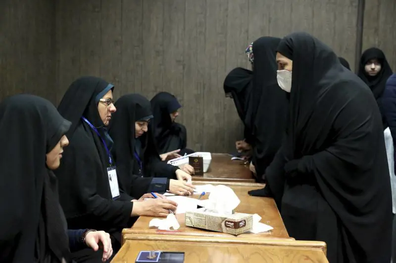 Elezioni in Iran, chiusi i seggi: conservatori favoriti