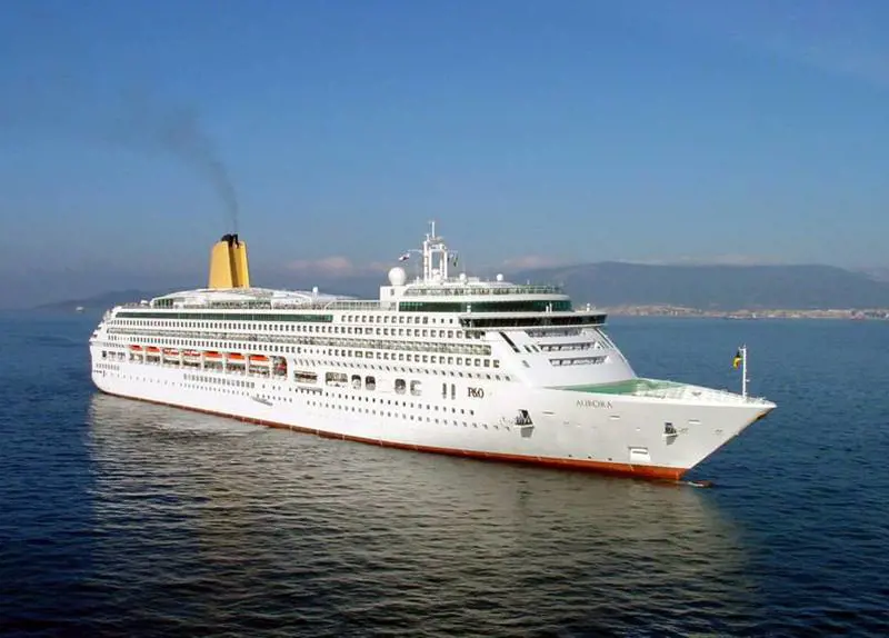 E scatta l'allarme navi da crociera: da paradisi a lazzaretti galleggianti