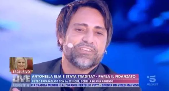 Pietro Delle Piane ha riconquistato la Elia: "La nostra quarantena a luci rosse"