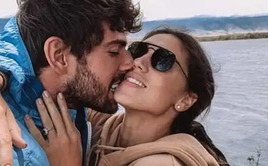 Cecilia Rodriguez, un anno d’amore con Moser. I festeggiamenti da favola