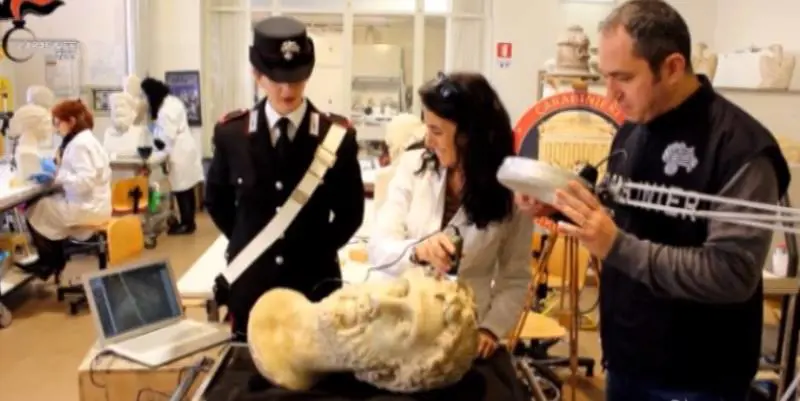 Recuperata dopo 27 anni la testa in marmo di Marco Aurelio