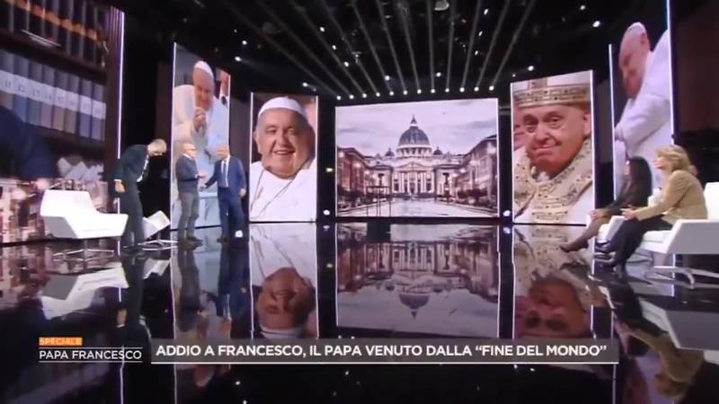 Sallusti parla di Papa Francesco in tv e cade dalla sedia