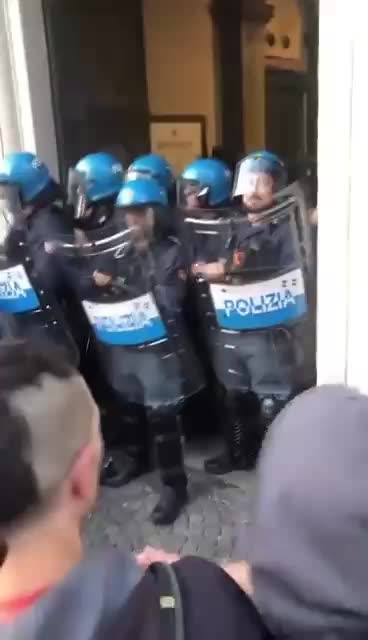 Assalto alla polizia a Lecco: identificati alcuni militanti di estrema sinistra