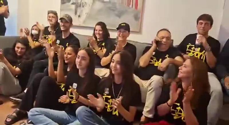 La famiglia di Idan Alexander riceve la notizia della sua liberazione