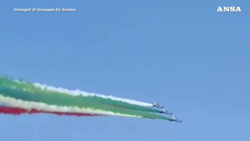 2 giugno: le Frecce tricolori su Roma per la festa della Repubblica
