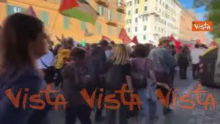 "Palestina libera", il coro dei manifestanti al corteo pro Gaza a Roma