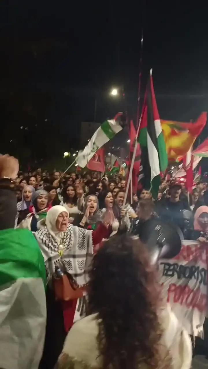 I pro Pal sfilano a Milano