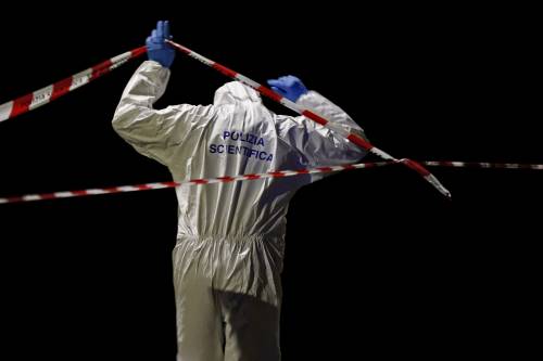 Il giallo della modella suicida: "C'erano due bicchieri vuoti in camera"