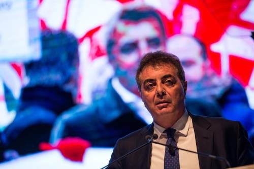 "Manager e consulenti: è una superlega bancaria di stipendi milionari"