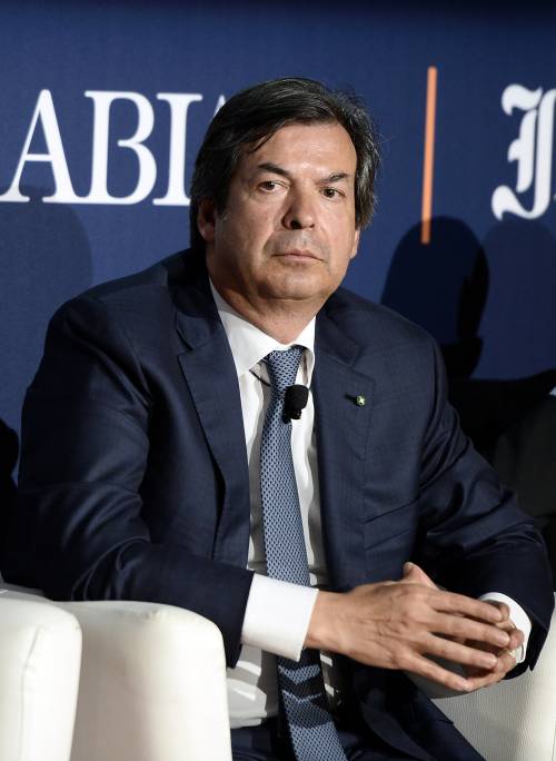 Utile Intesa: +31,7%, battute le stime