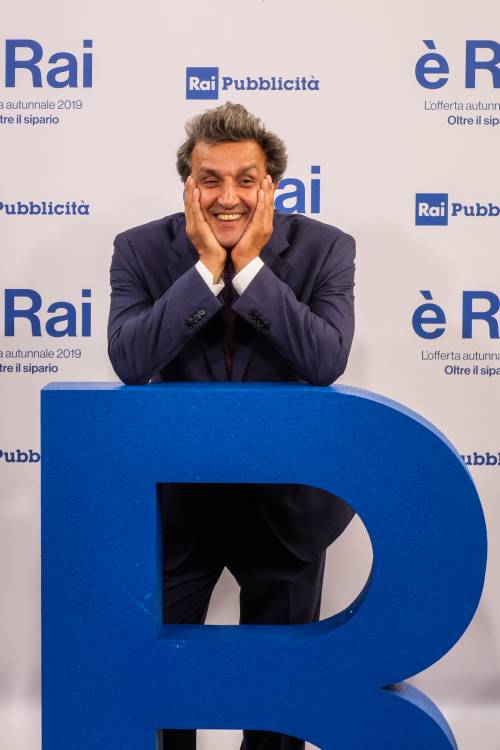 Quest'estate il "Pranzo è servito" da Insinna. In autunno invece arriva Alessandro Cattelan