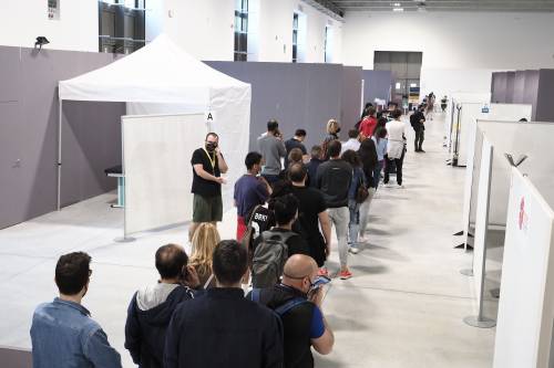 Caso Astrazeneca, via ai richiami eterologi per gli under sessanta
