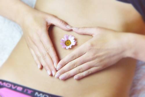 Prurito intimo, come combatterlo con i rimedi naturali