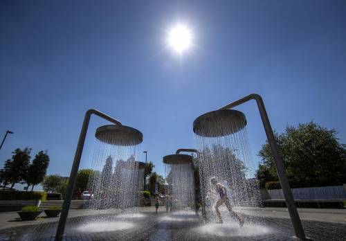 Arrivano i 45°C, ondata di caldo dura a morire: ecco quanto durerà
