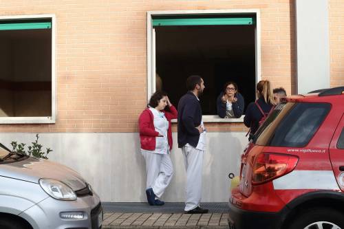 Roma, evacuati i pazienti dell'ospedale Villa San Pietro per un incendio