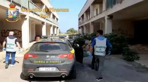 Nel Barese, scoperta discarica abusiva: area sotto sequestro