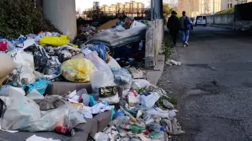 Rifiuti, arrivano le sentinelle anti degrado