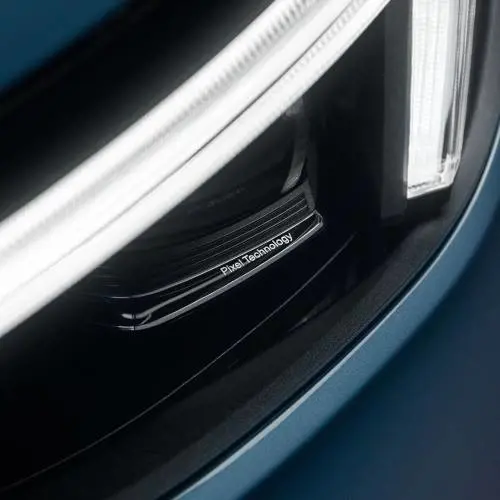 Volvo XC40 e C40 Recharge: guarda le foto