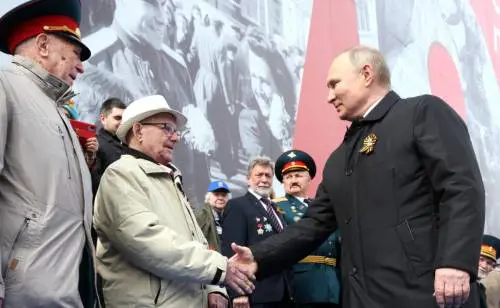 “L’Occidente voleva invaderci”. Ecco il discorso integrale di Putin a Mosca